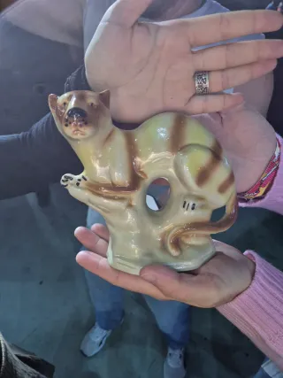 Figura de porcelana animal mitológico