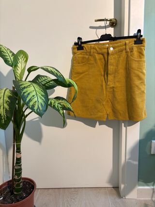 Gonna Zara velluto a coste senape