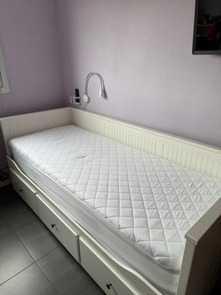 Diván Cama IKEA HEMNES + 2 Colchones