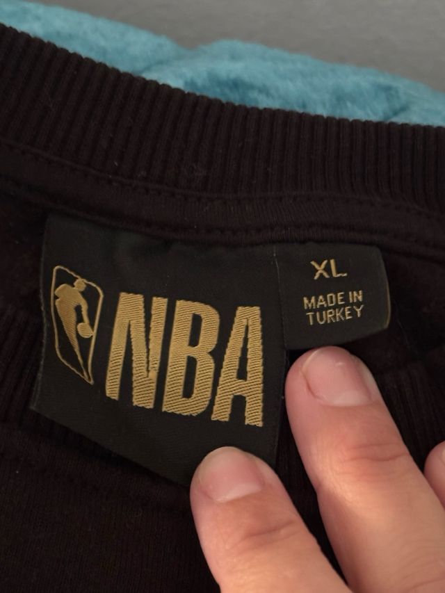 Sudadera Chicago Bulls Negra y Dorada