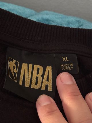 Sudadera Chicago Bulls Negra y Dorada