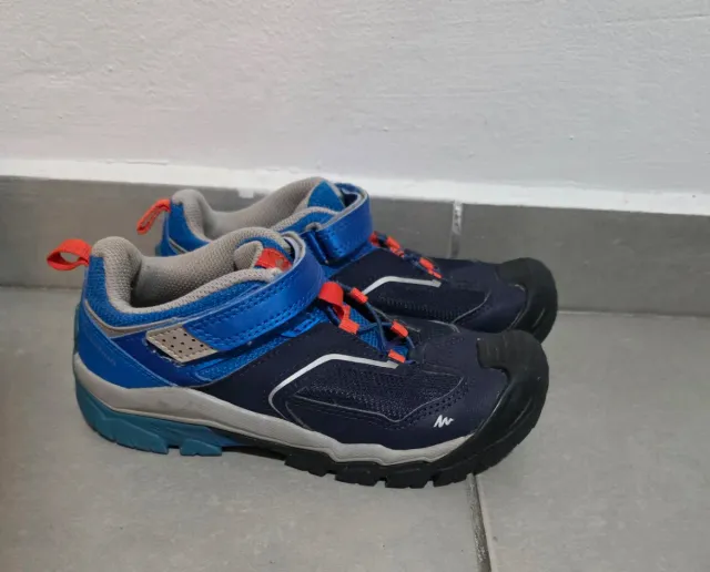 Zapatillas azules montaña Quechua Talla 32