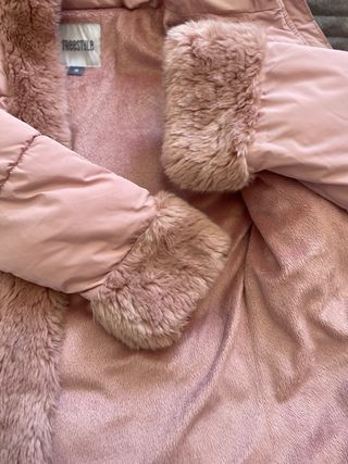 Chaquetón rosa con pelitos