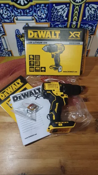 Taladro Atornillador DeWalt DCD709N XR