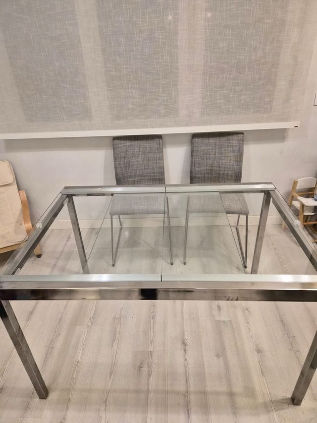 Mesa GLIVARP Ikea y 4 Sillas