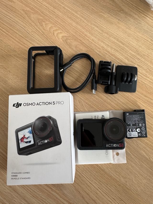 DJI Action 5 Pro Cámara Negra