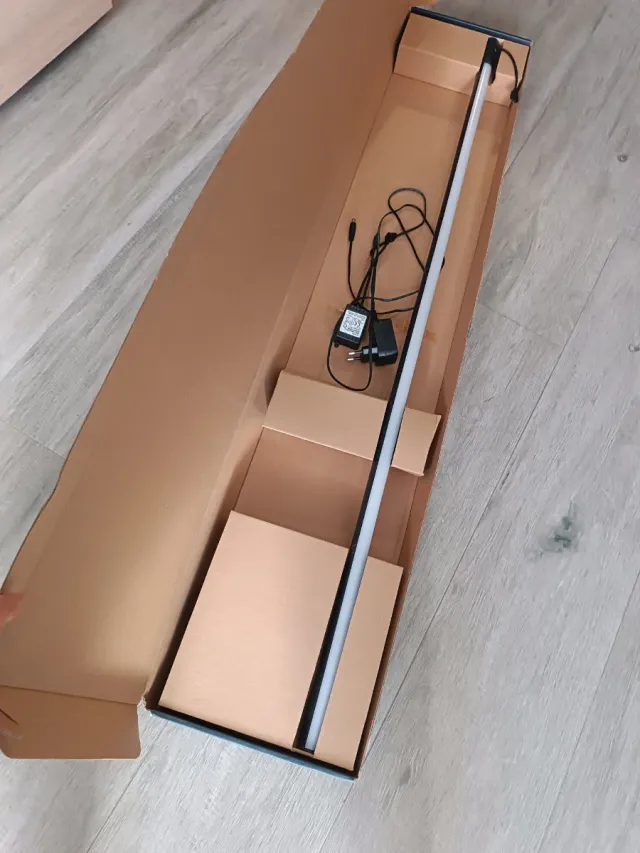 Lámpara de Pie LED NEO Lighting Negra