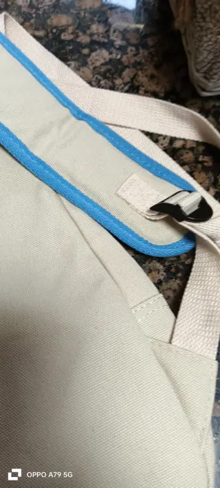 Bandolera beige y azul