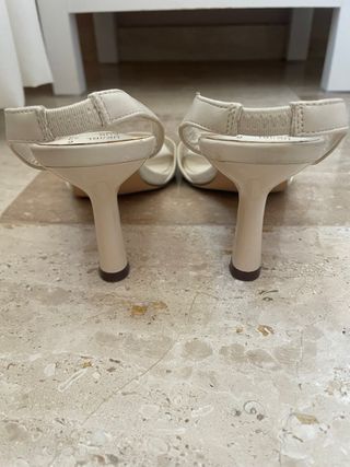 Sandalias de fiesta usadas en una ocasión