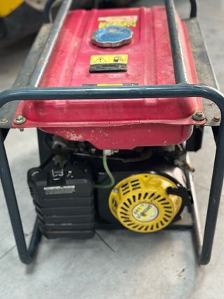 Generador Eléctrico Rojo