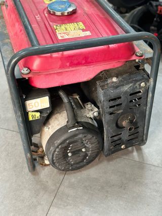 Generador Eléctrico Rojo