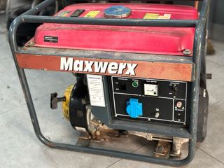 Generador Eléctrico Rojo