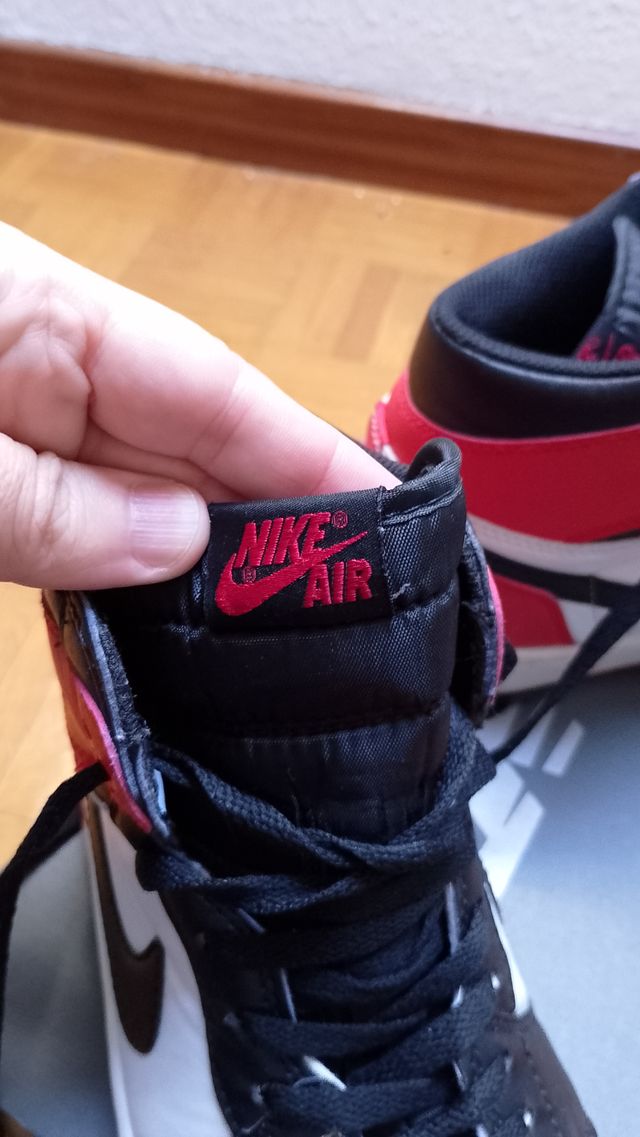 Jordan 1 High Bred Toe Negro Rojo