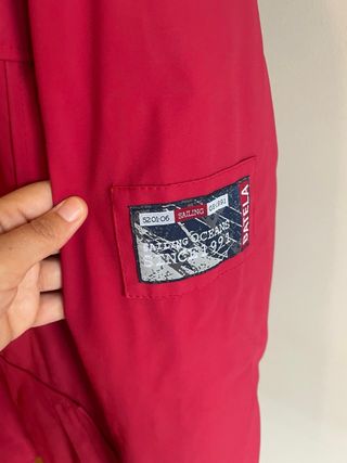 Cazadora roja Batela