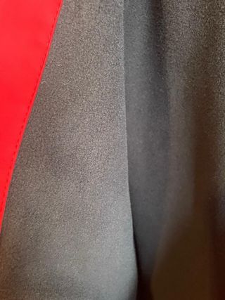 Cazadora roja Batela