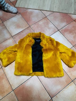 Pelliccia sintetica gialla maniche 3/4