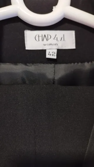 Traje pantalón negro nuevo con etiqueta