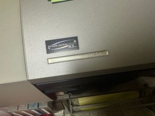 Impresora Epson Gris y Blanca