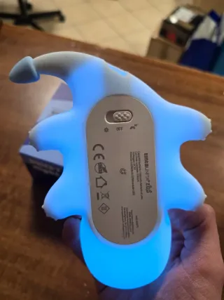 Lampada in silicone rosa e blu