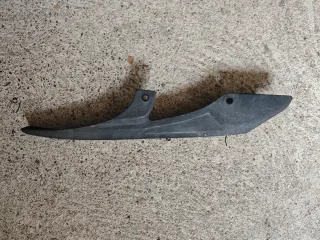 cubierta de la cadena y montaje del amiortizador