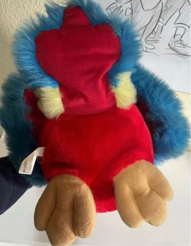 Loro de peluche grande