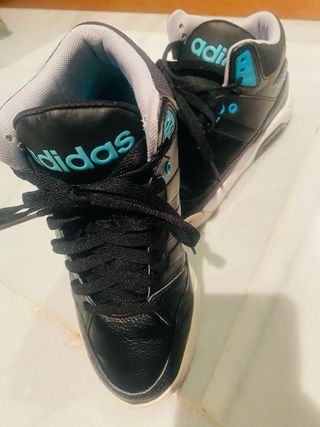 Zapatillas Adidas Negras y Turquesa