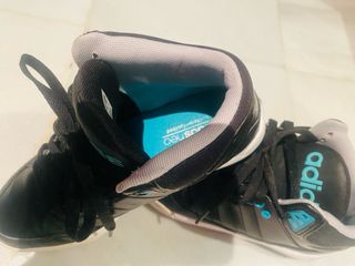 Zapatillas Adidas Negras y Turquesa