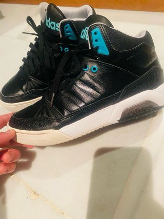 Zapatillas Adidas Negras y Turquesa