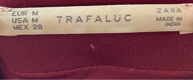 Minifalda granate con abalorios