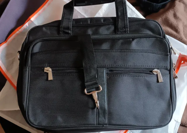 Portatil maleta negro