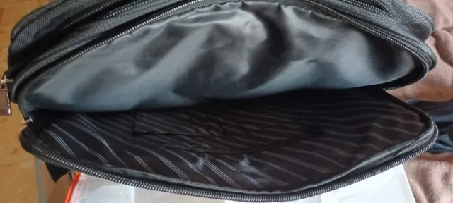 Portatil maleta negro