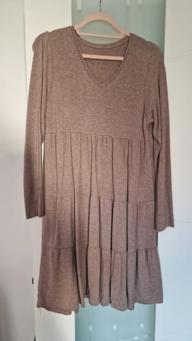 Vestido de punto beige manga larga