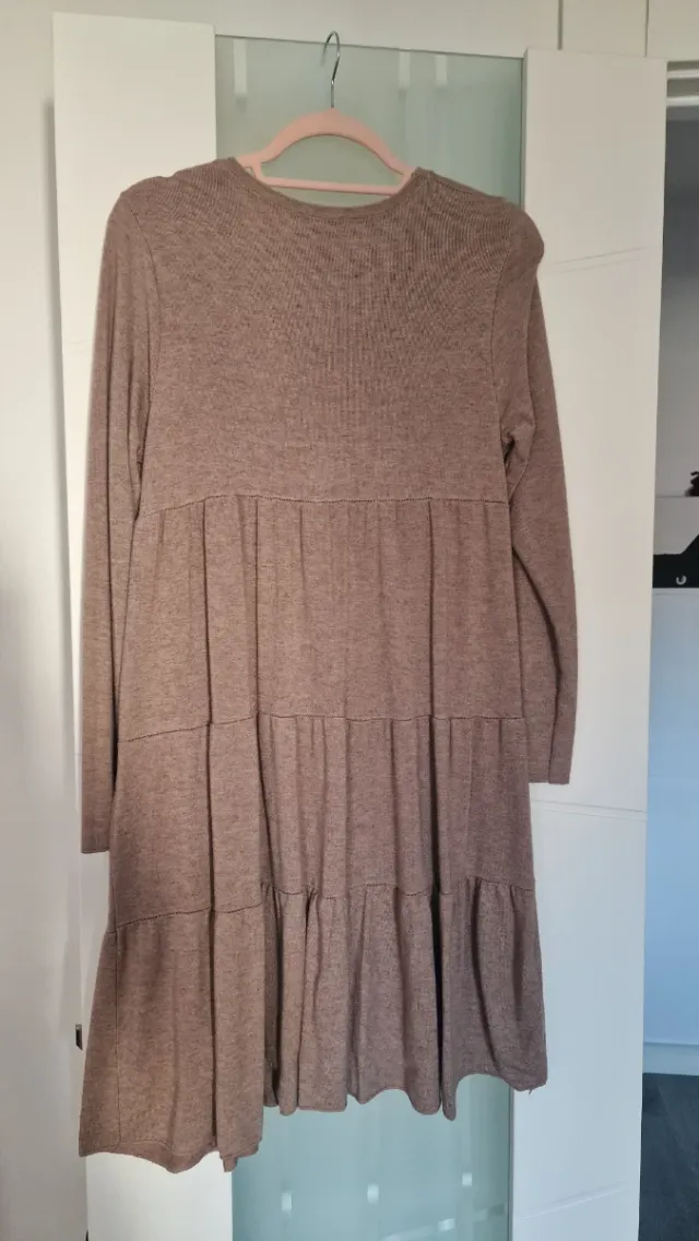 Vestido de punto beige manga larga