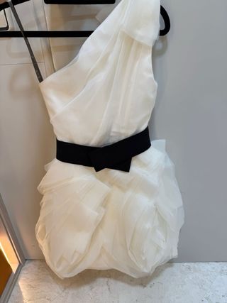 Vestido Vera Wang blanco y negro