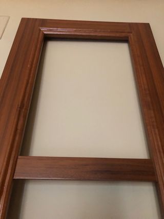 Puerta de armario de nogal