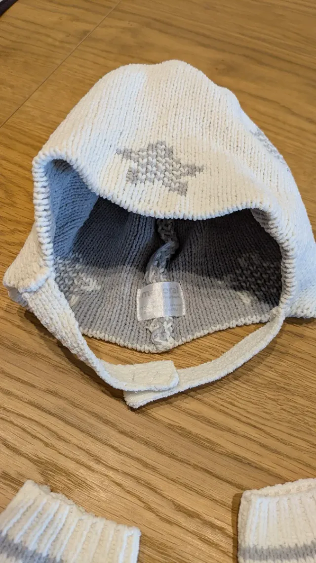 Gorro y guantes bebé 9-12 meses