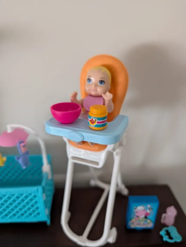 Skipper Niñera. Set trona y cuna completo (Barbie)