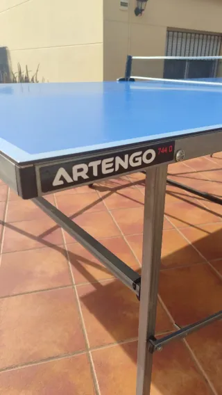 Mesa de ping pong azul