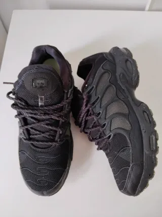 Zapatillas Nike Negras y Grises