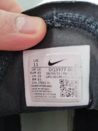 Zapatillas Nike Negras y Grises