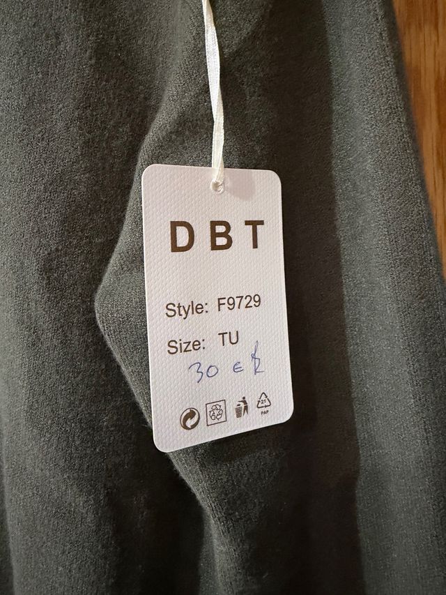 Conjunto pantalón y jersey de lana DBT