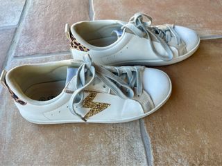 Zapatillas deportivas Blancas y Doradas Talla 38
