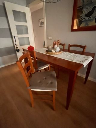 Mueble salón y mesa comedor con sillas