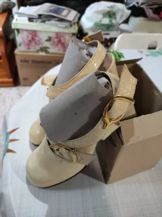 Zapatos Beige Tacón