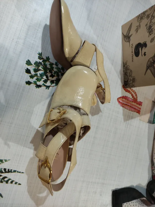 Zapatos Beige Tacón