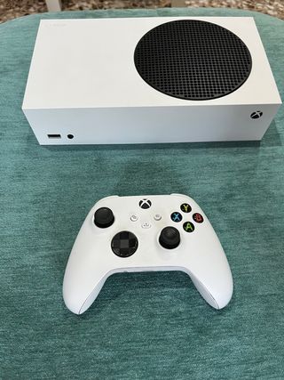 Xbox Series S 512GB + Mando Blanco