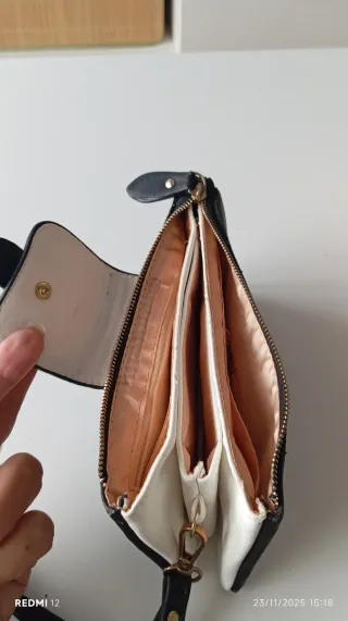 Cartera monedero negra y blanca