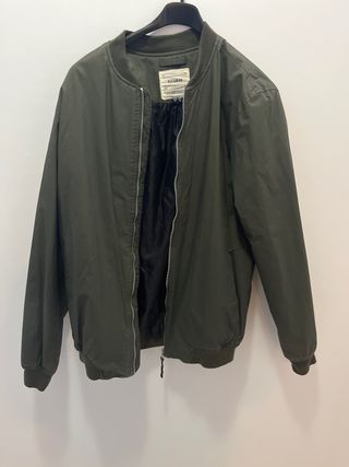 Chaqueta Bomber Pull&Bear Verde Talla L