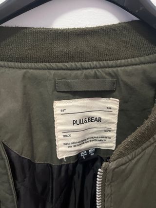 Chaqueta Bomber Pull&Bear Verde Talla L