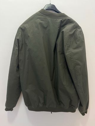 Chaqueta Bomber Pull&Bear Verde Talla L